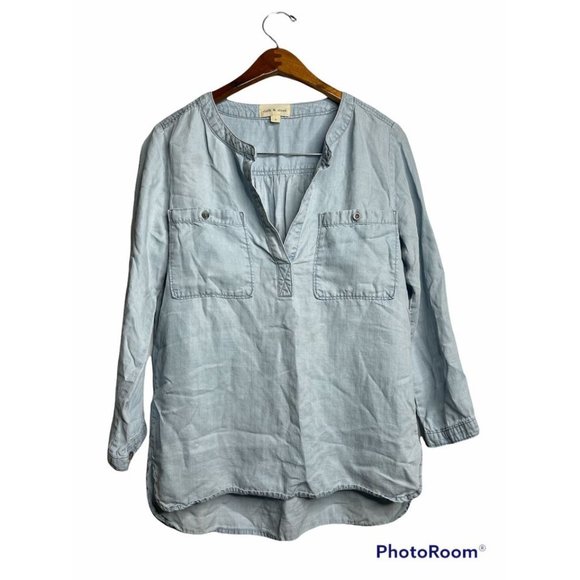 Anthropologie Tops - Anthropologie Cloth & Stone Pop Over Top SIZE Small  Light Blue Two Pock…